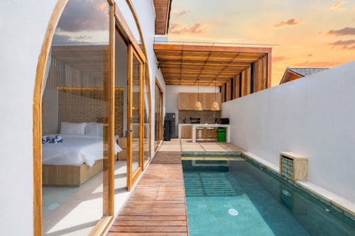 2BR Chic Ubud Open Living Villa with Pool & Bathub