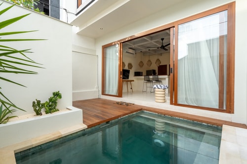 1BR Central Canggu Villa | Stylish Pool & Bathtub