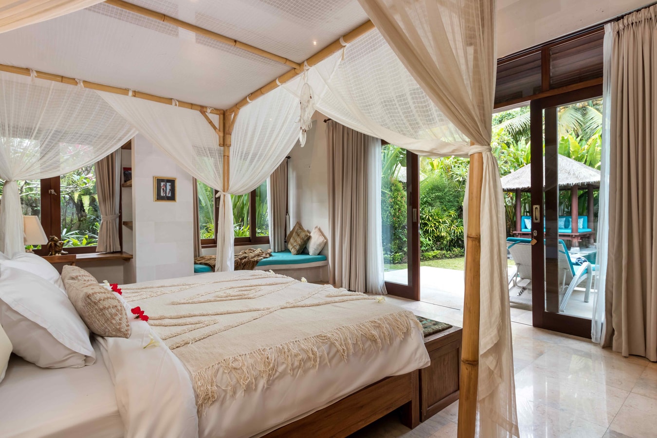 3 Bedrooms Luxury Greenery Home in Ubud