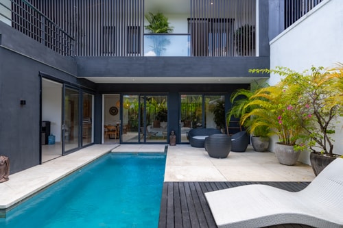 Sophisticatred 3BR Canggu Villa | Rooftop & Pool