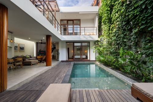 Grand Designer 4BR Canggu Villa – Pool & Balcony