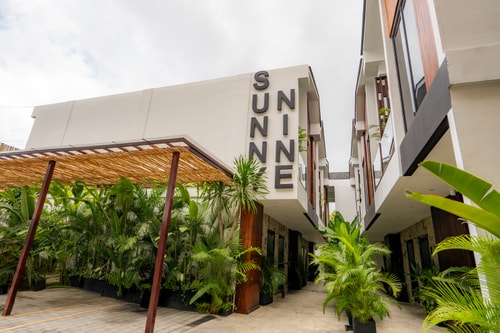 Modern 2BR Canggu Tropical Escape – Pool & Garden