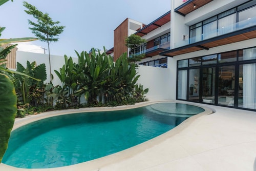 3BR: w/ Sunken living and Plunge Pool Rooftop #4 22 Bali Real Estate