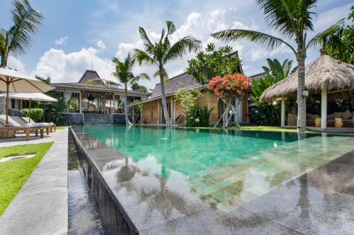 8BR: Huge Private Villa Near Seminyak 43 Bali Real Estate