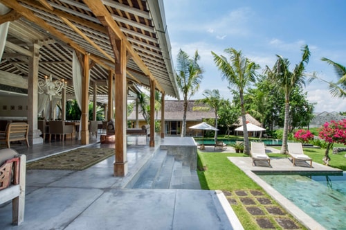 8BR: Huge Private Villa Near Seminyak 40 Bali Real Estate