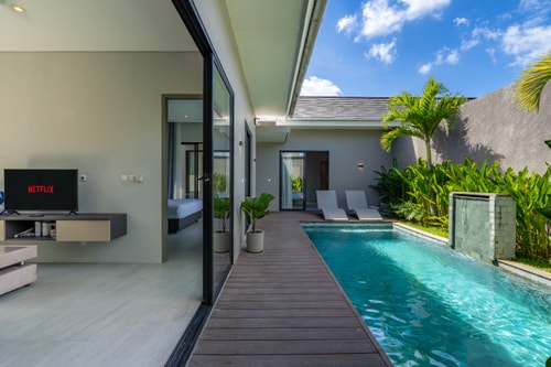 Modern 3BR Villa with Pool | 7 Mins to Seseh Beach