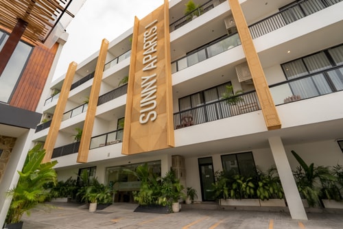 Pristine 1BR Canggu | Poolside Work Access