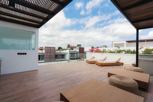 3BR: w/ Sunken living and Plunge Pool Rooftop #4 40 Hombali.com