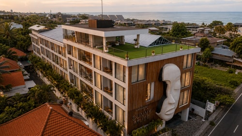 Canggu Beachside 1BR Suite | Sauna, Pool & Gym