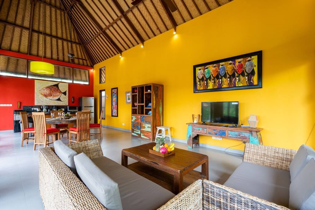 Stunning Infinity Pool Villa in Ricefields Canggu