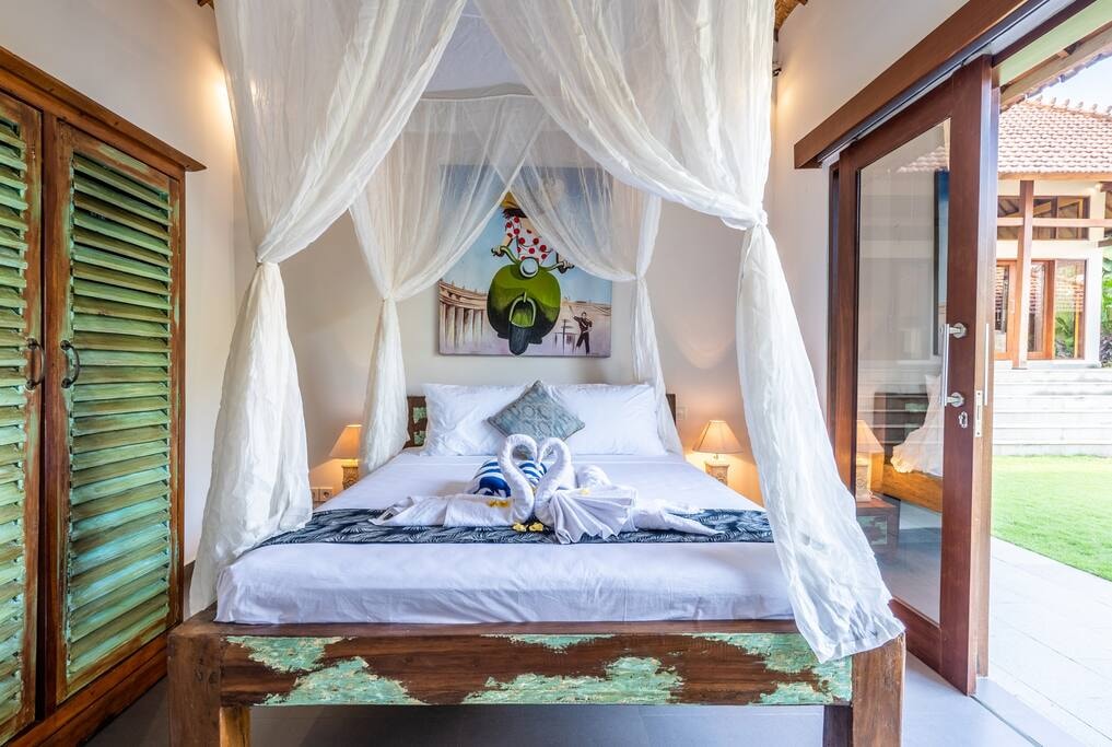 Stunning Infinity Pool Villa in Ricefields Canggu