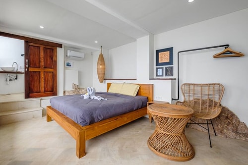 Oceanfront 2BR Villa w/ Balcony @Uluwatu 12 Bali Real Estate