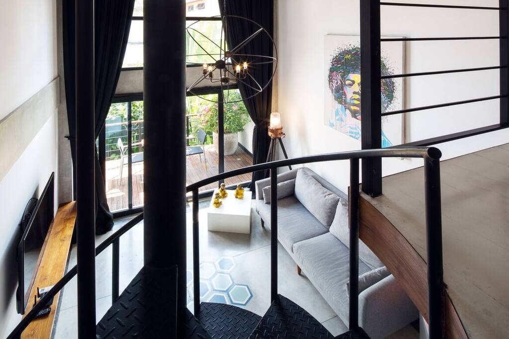 B21 – Stylish Seminyak Loft Apartment
