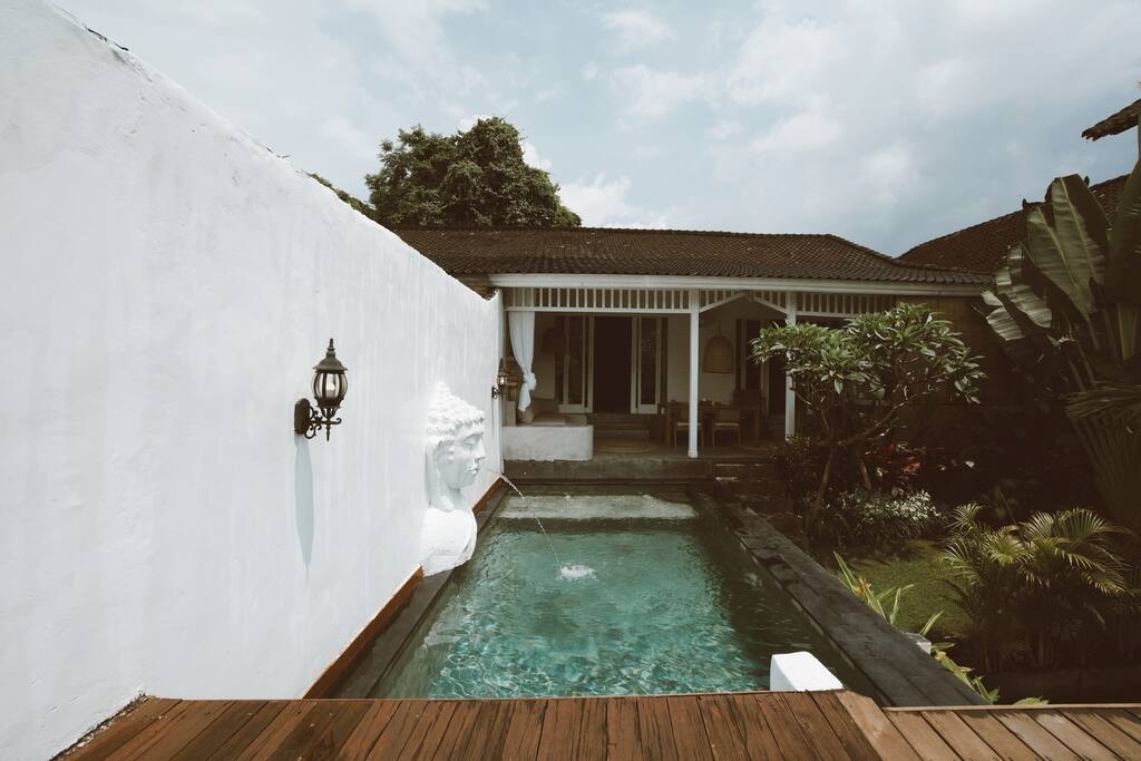 Enchanting Private 2 Bedroom Modern Villa