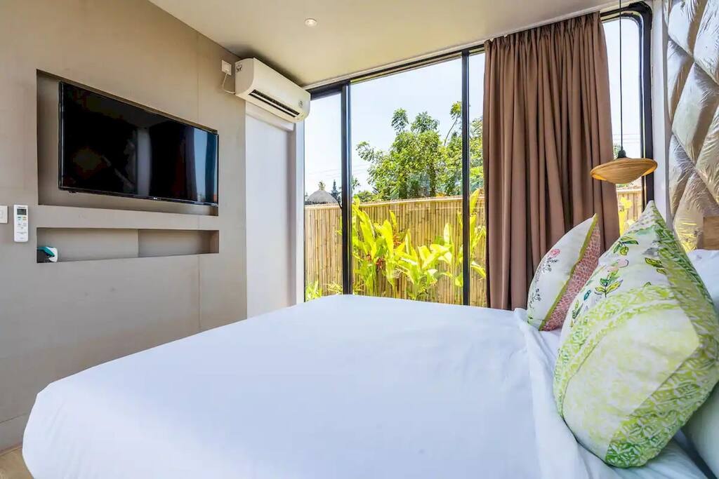 Elegant 1BR Apartment->500m to Echo Beach