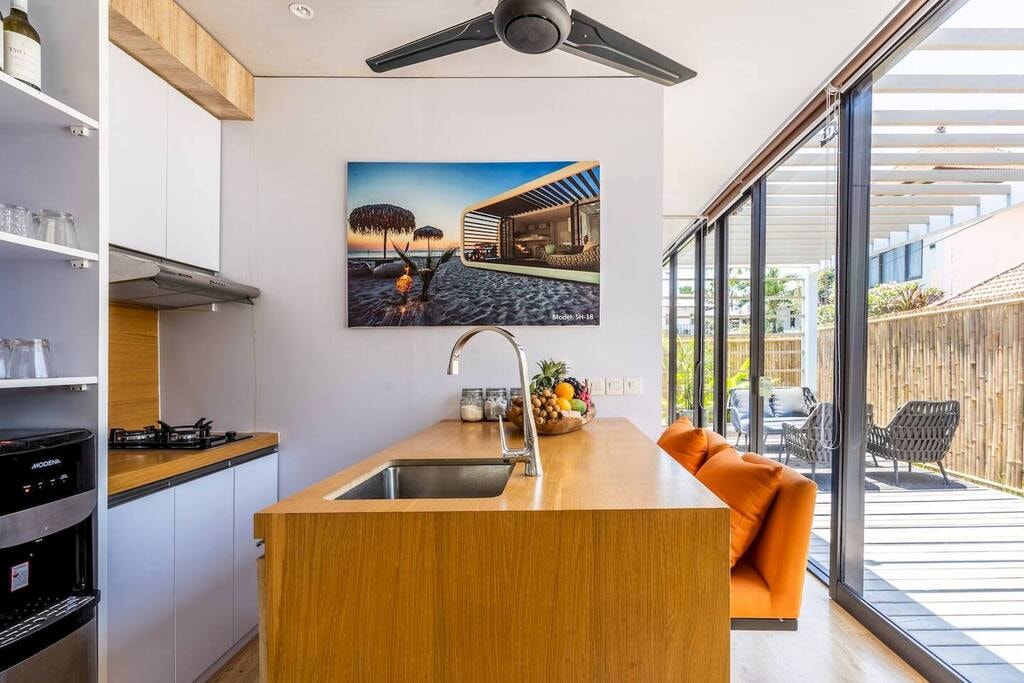 Elegant 1BR Apartment->500m to Echo Beach