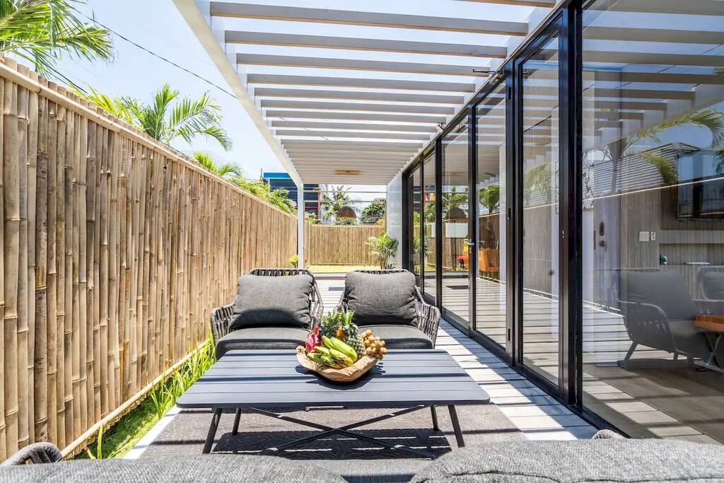 Elegant 1BR Apartment->500m to Echo Beach