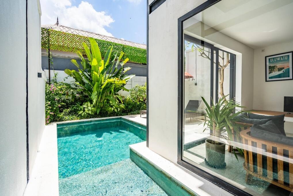 Stylish 1BR Villa - 2 floors - 7min > Berawa Beach
