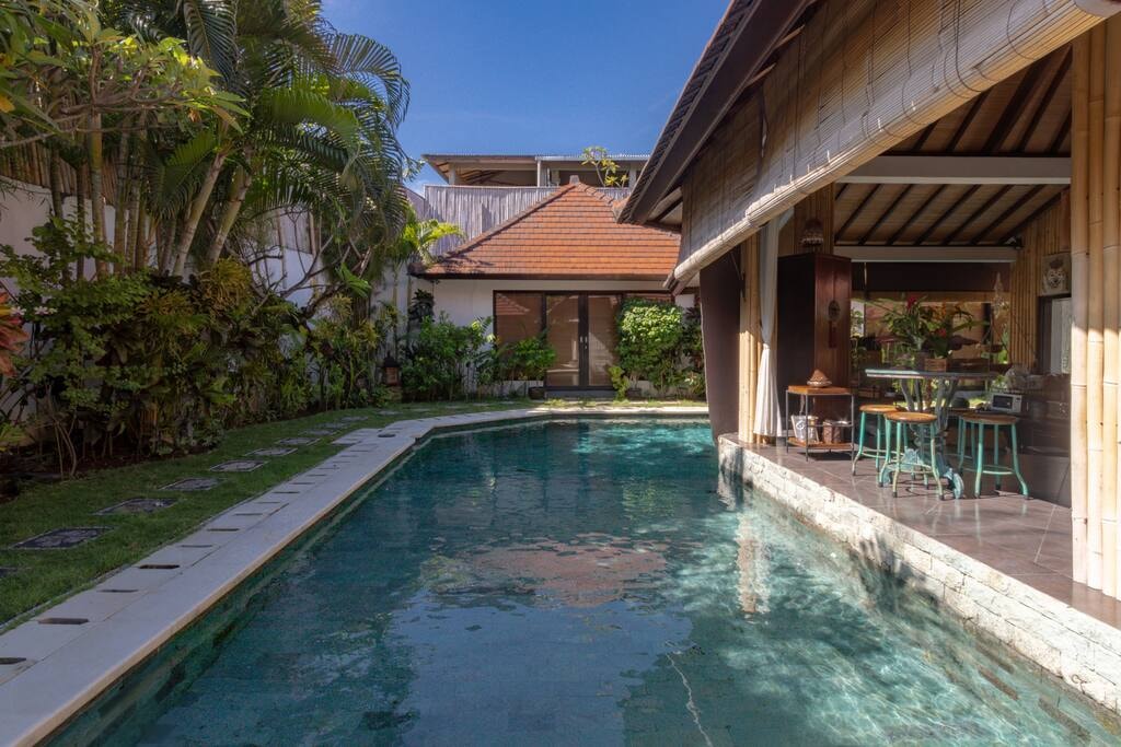 Tropical 3BD Villa W/Pool Bar @ Umalas