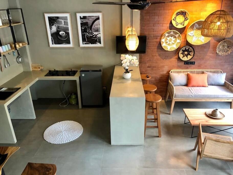 Stylish Cheerful 2 BR Villa @Heart of Canggu