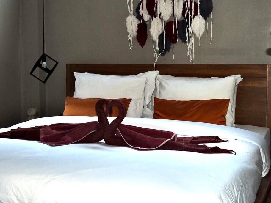 Stylish Cheerful 2 BR Villa @Heart of Canggu