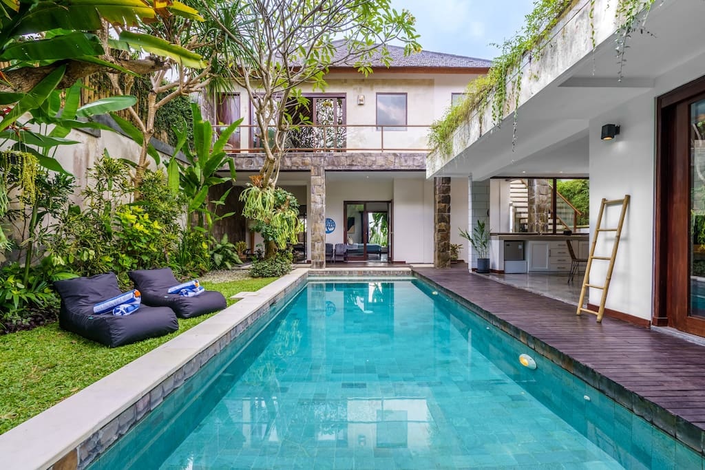 Stunning 2BR Villa w/Rice Fields View @Berawa