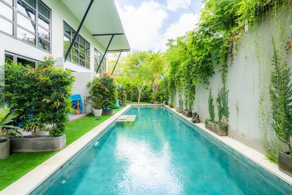 Mezzanine Loft with Pool, Close to Berawa Beach