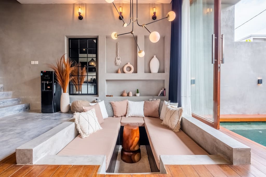 Elegant 1BR Villa w/ Private Pool @Batu Bolong