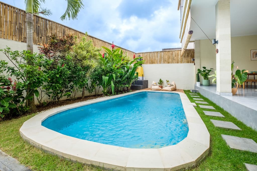 Homey 3BR Villa @ Cozy Canggu Neighborhood
