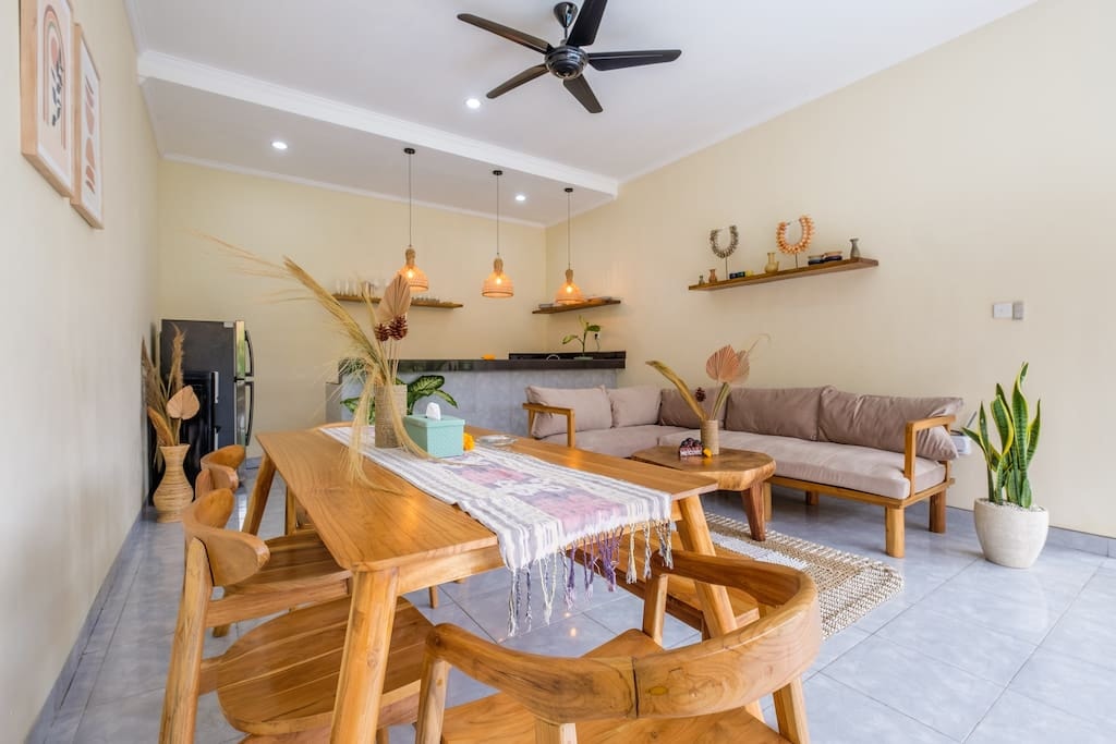 Homey 3BR Villa @ Cozy Canggu Neighborhood