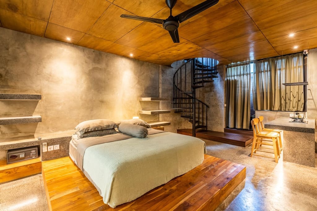 Majestic 5BR Private Villa at Nelayan Beachtown