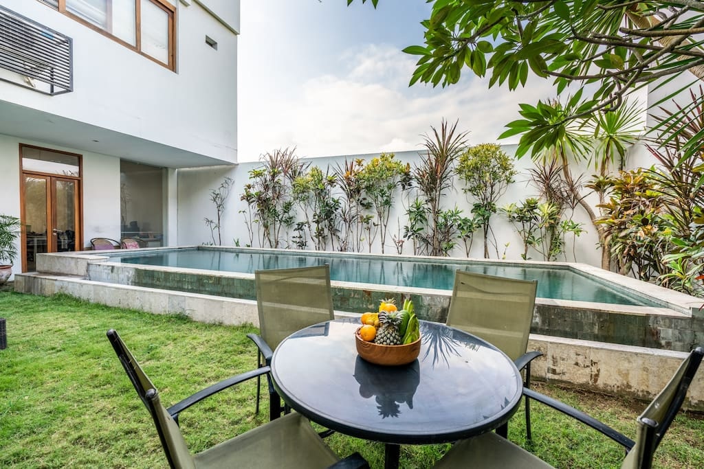 Modern 1BR Loft with Pool at Canggu Area