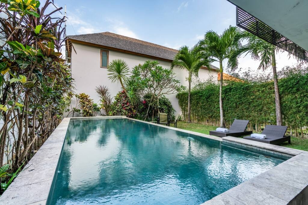Modern 1BR Loft with Pool at Canggu Area