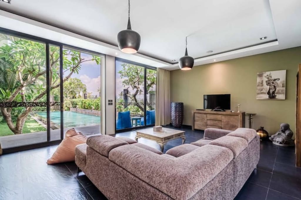 Homey 4BR Villa with Ricefield View by Hombali