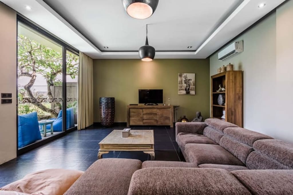 Homey 4BR Villa with Ricefield View by Hombali
