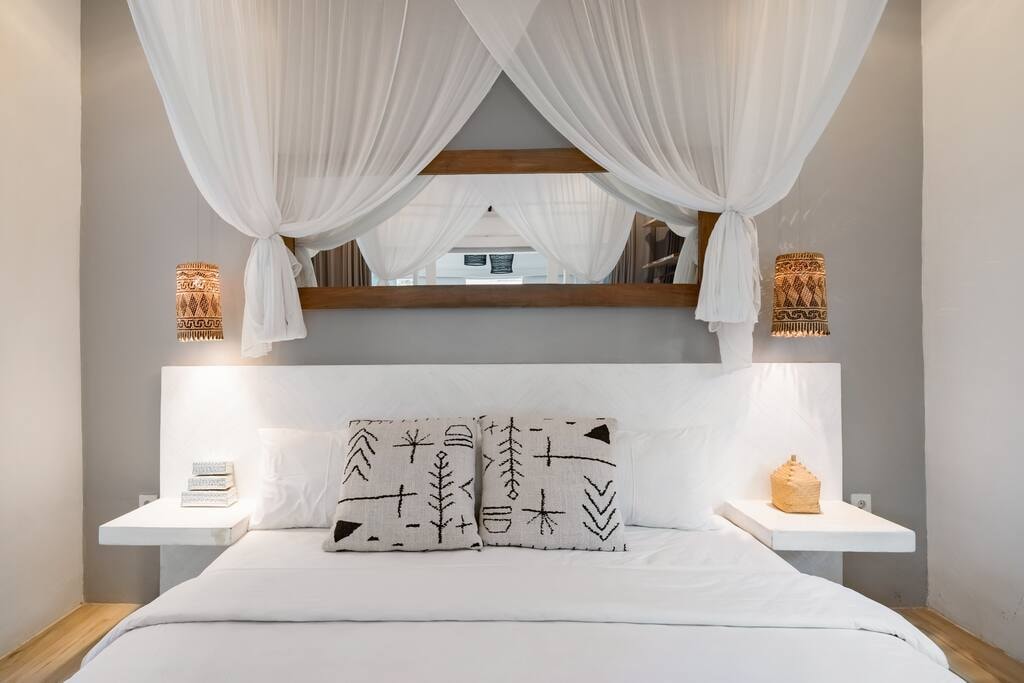 Soak Up the Light, Glass, and Greenery at a Tropical Cocoon