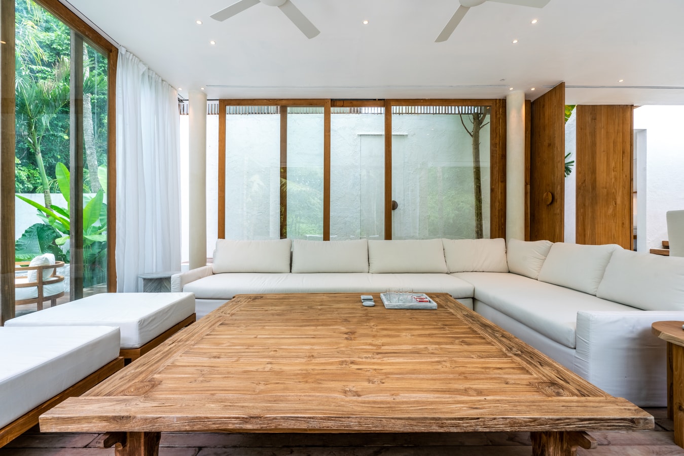 The Residence - Sustainable Luxury Family Getaway in Pererenan