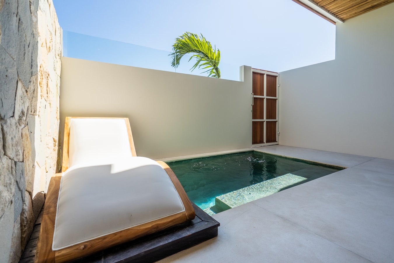 1BR Modern Tropical Apt. in Canggu w/ Private Pool