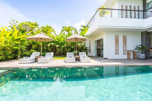 4BR Private Pool Villa near Finns and Berawa Beach 12 Bali Real Estate