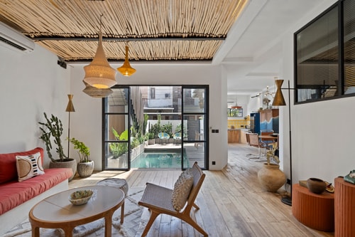 NEW! Designer Vacation Home near Finns & Atlas