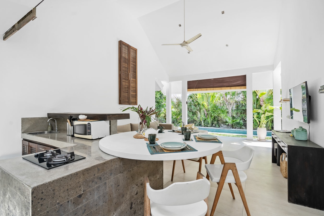 Modern 2BR Villa w/ Private Pool in Seminyak