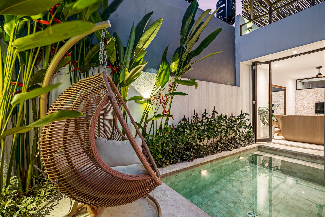 A Villa amidst Famous Restaurants & Bars in Canggu