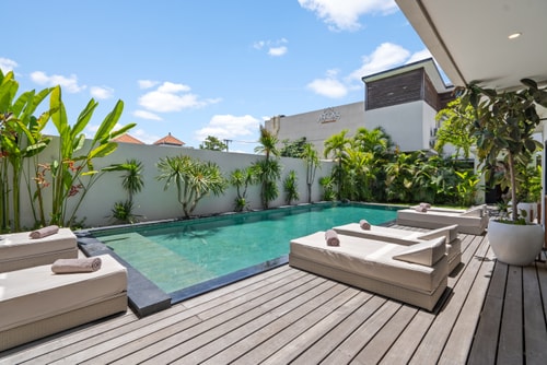 5BR Lux Beachside Villa w/ Pool & Patio in Canggu 38 Bali Real Estate