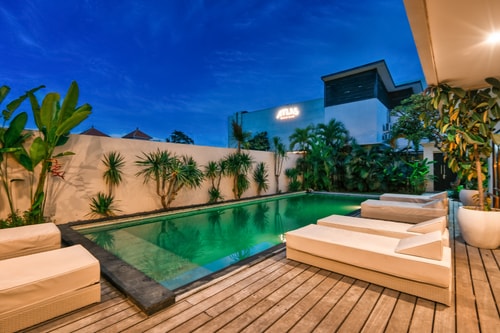 5BR Lux Beachside Villa w/ Pool & Patio in Canggu 47 Bali Real Estate