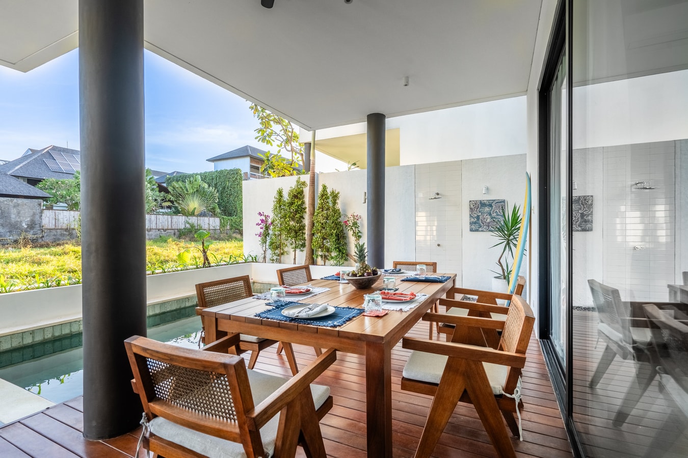 Townhouse Style Meets Tranquil Comfort in Canggu