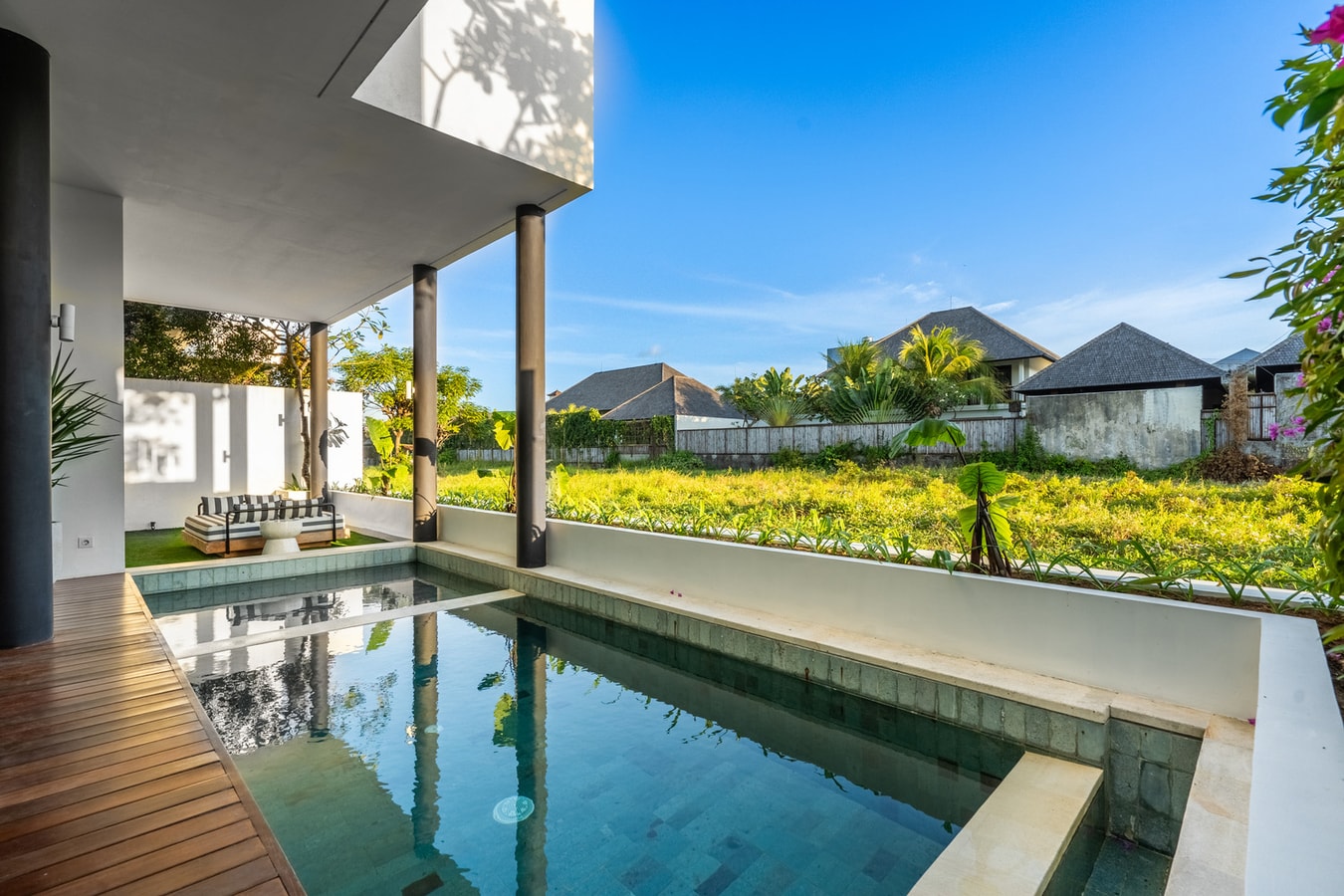 Charming Townhouse Retreat with Tranquil Comfort in Canggu