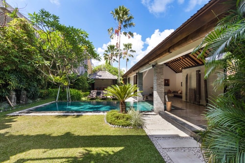 3BR Modern Villa Lush Garden With Pool in Seminyak 0 Hombali.com