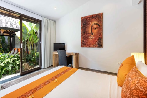 3BR Modern Villa Lush Garden With Pool in Seminyak 36 Hombali.com