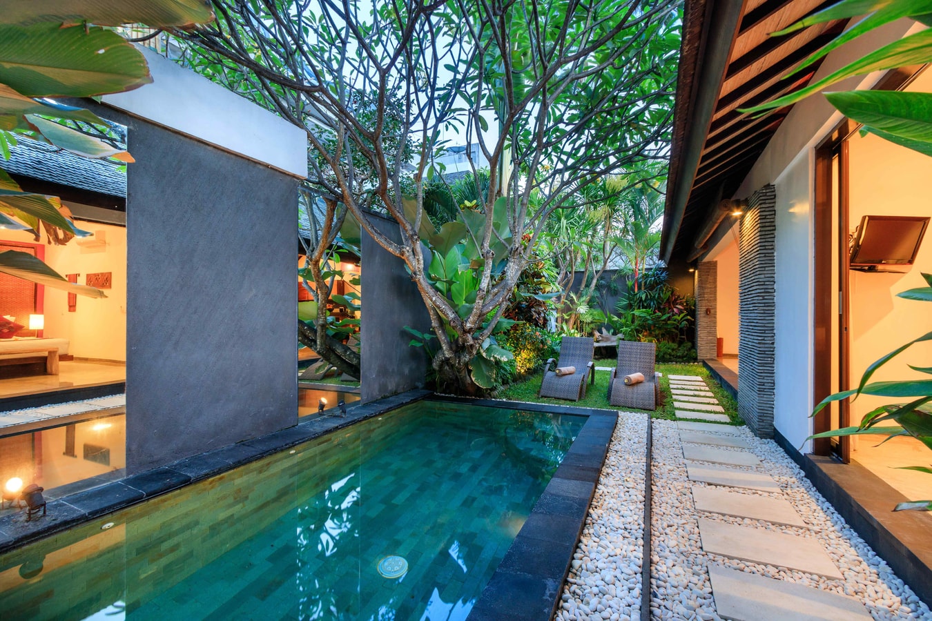 1BR Modern Villa Lush Garden With Pool In Seminyak