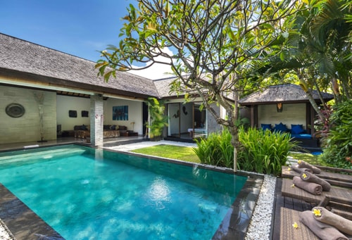 4BR Modern Villa Lush Garden With Pool in Seminyak 0 Bali Real Estate